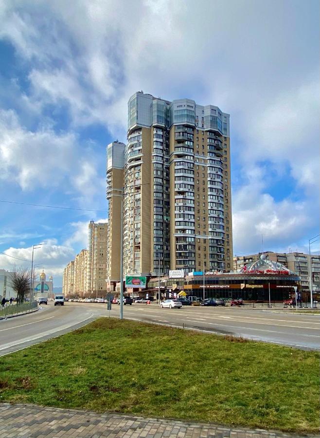 Чарівна, Простора Квартира В 2Хв Від Мвц, Лівобережна Kiev Extérieur photo